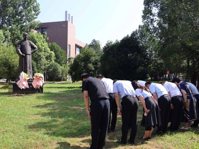 南通市海门区人大常委会主任成伟一行来校考察交流