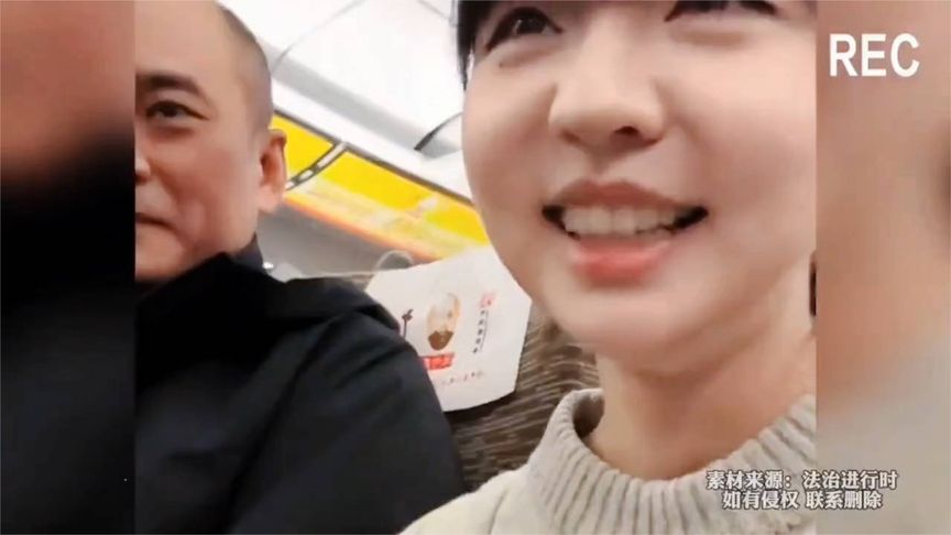 一本正经的胡说八道，这个女大学生火了！！