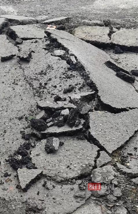 柳州地震安置点已安置7000余人，居民：昨天白天发生了小地震，所以晚上开着门睡觉，凌晨再次地震后迅速逃生-图2