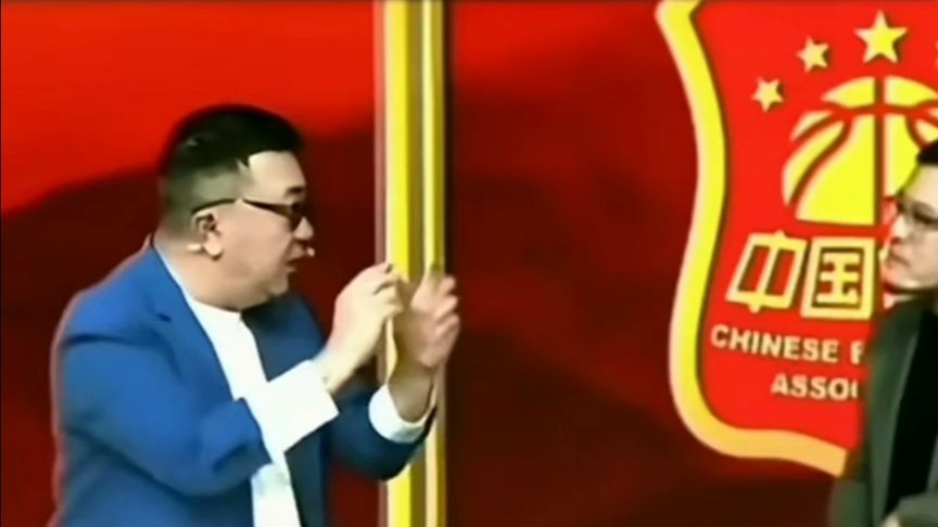 如果你没有证,还要搞足球,你猜他们怎么整你!太扯了……